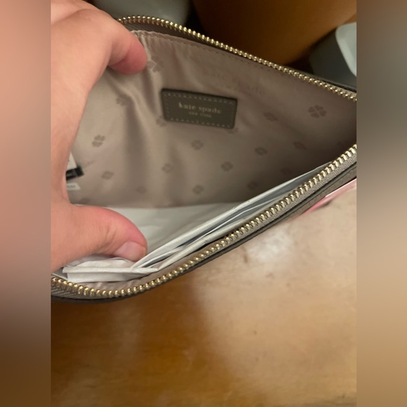 Kate Spade ♠️ wristlet - Picture 7 of 10